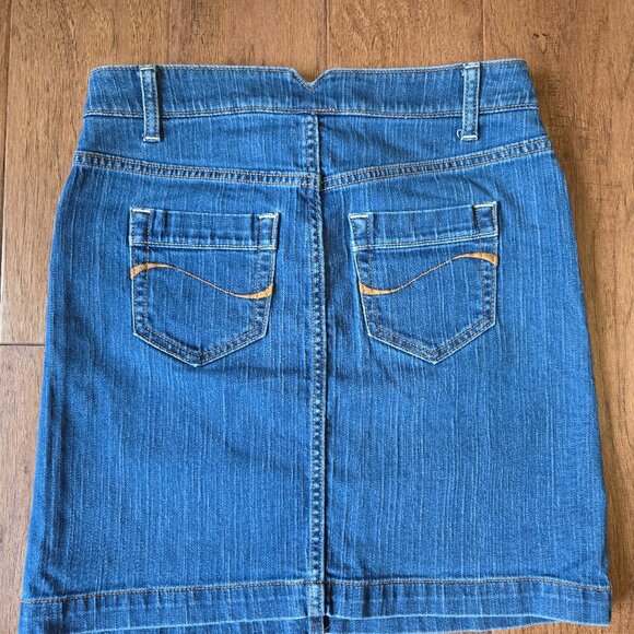 GAP Performance Stretch Skirt Women’s Size 2 Blue Jean Denim - Picture 3 of 4